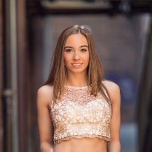 Meet your Posher, Carrie